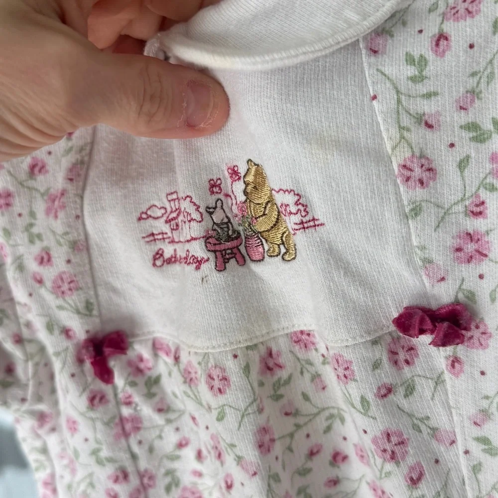 Vintage 90s Classic Pooh coverall floral embroidered baby girl collar winnie the